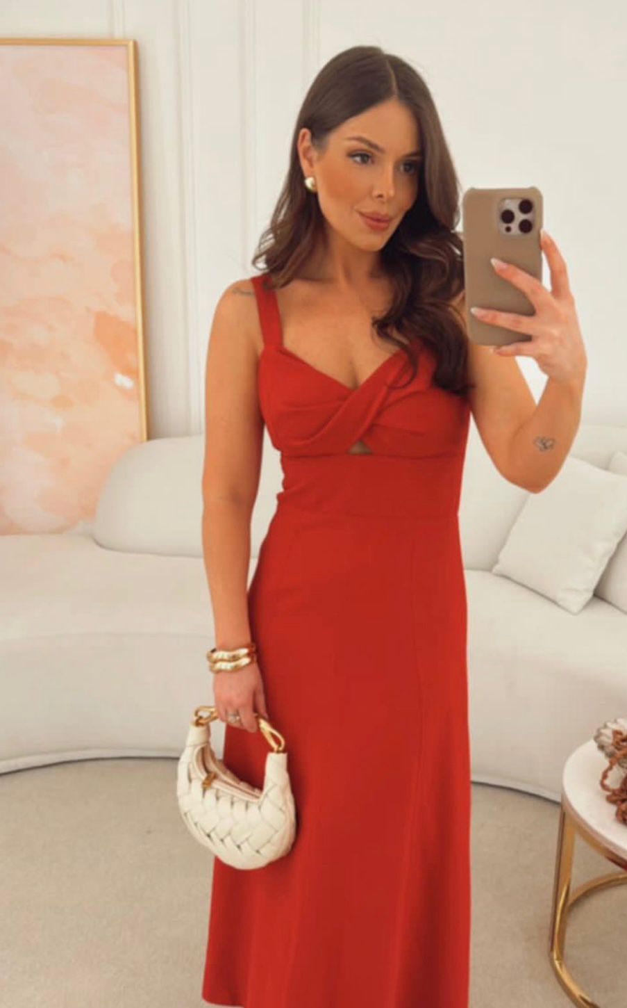 VESTIDOS MIDI TORCIDO FRENTE